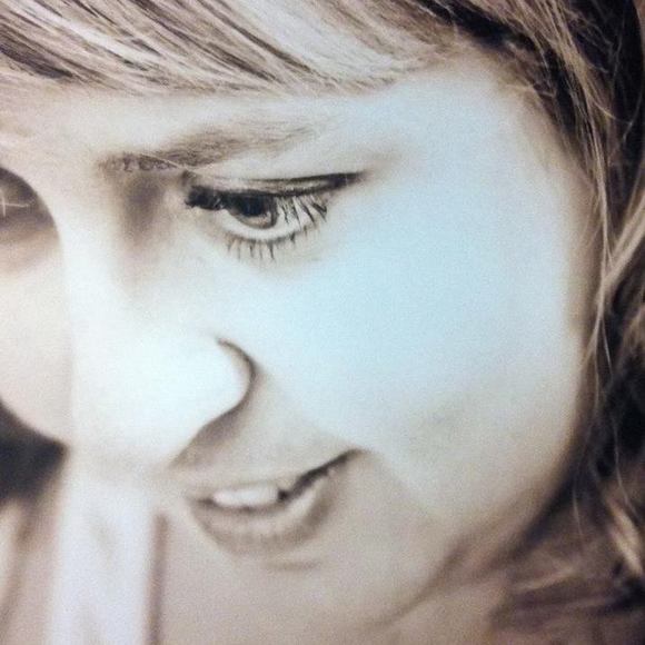 Meet your Posher, Catherine - Picture 1 of 1